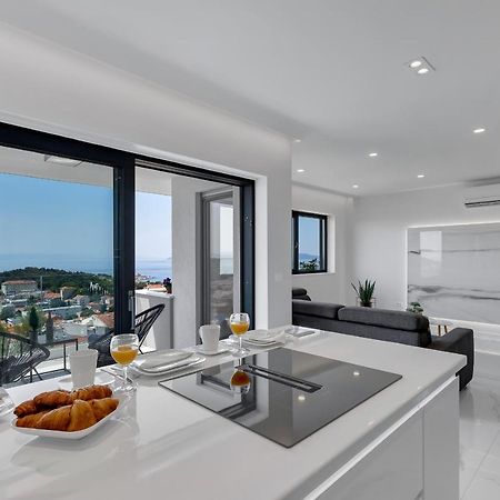 Luxury Seaview Apartment Dzenan Makarska Bagian luar foto